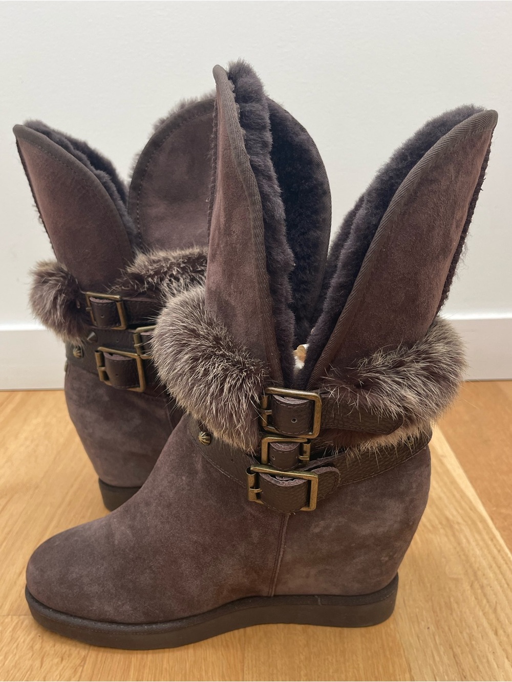 Australia Luxe Collective Brown Shearling Fur Hidden Wedge Boots Size 10